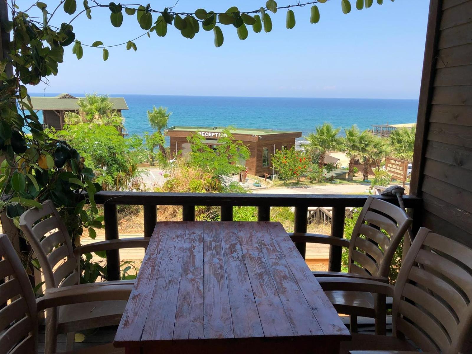 Zambak Holiday Village & Restaurant Superb Seafront Location ! Agios Georgios  Экстерьер фото