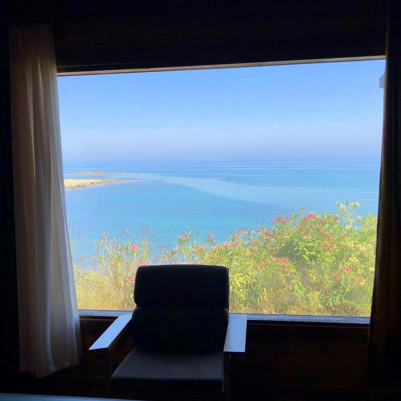 Zambak Holiday Village & Restaurant Superb Seafront Location ! Agios Georgios  Экстерьер фото