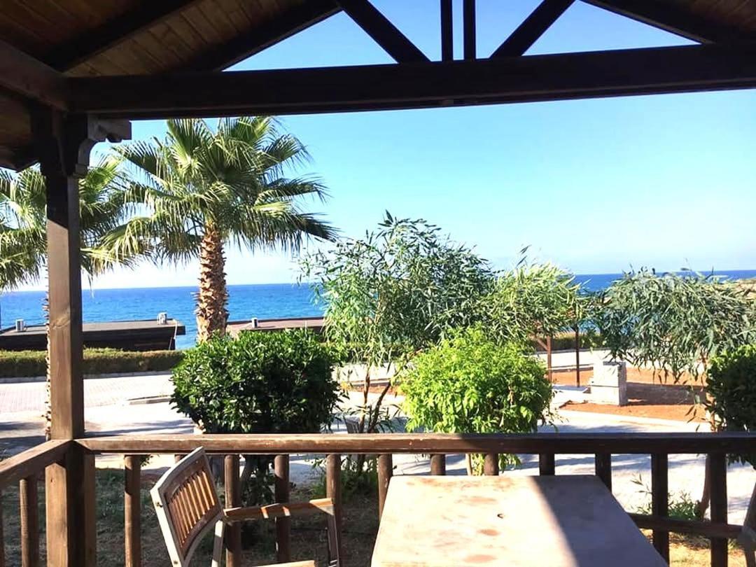 Zambak Holiday Village & Restaurant Superb Seafront Location ! Agios Georgios  Экстерьер фото