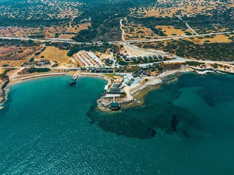 Zambak Holiday Village & Restaurant Superb Seafront Location ! Agios Georgios  Экстерьер фото