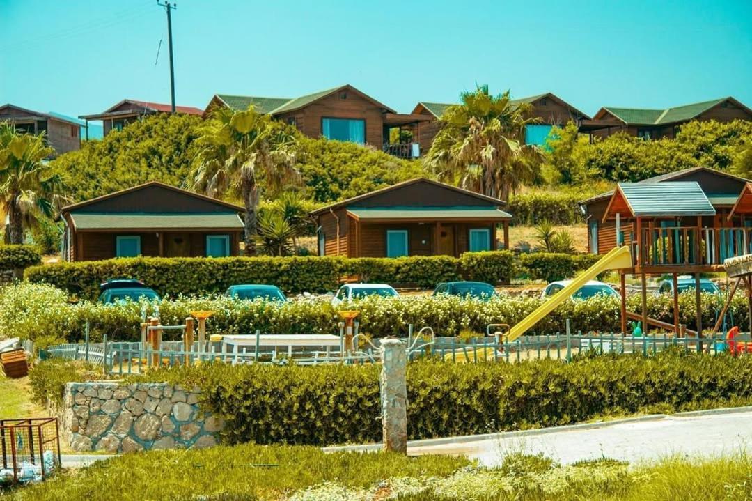 Zambak Holiday Village & Restaurant Superb Seafront Location ! Agios Georgios  Экстерьер фото