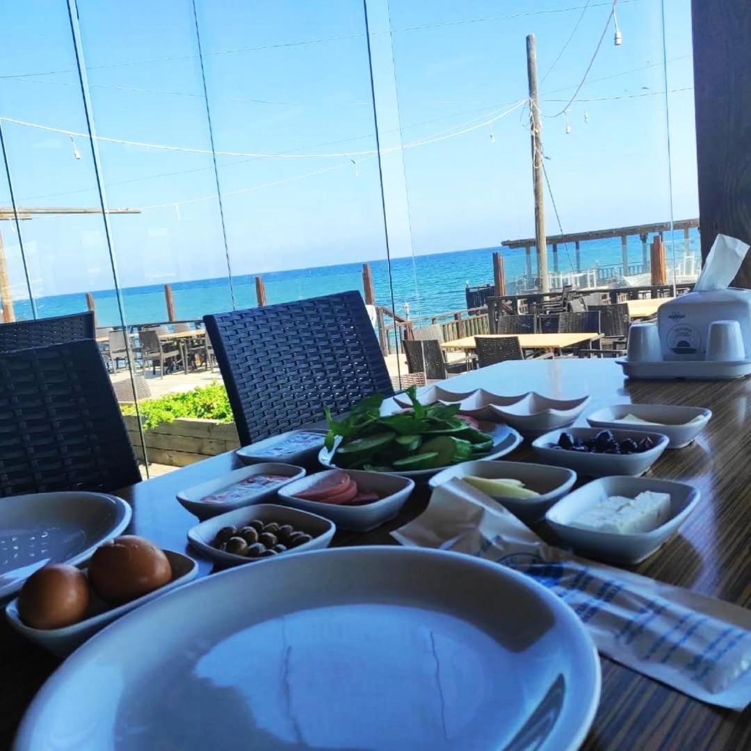 Zambak Holiday Village & Restaurant Superb Seafront Location ! Agios Georgios  Экстерьер фото