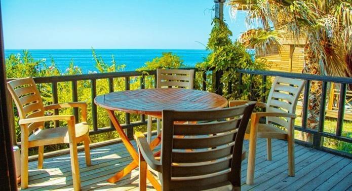 Zambak Holiday Village & Restaurant Superb Seafront Location ! Agios Georgios  Экстерьер фото