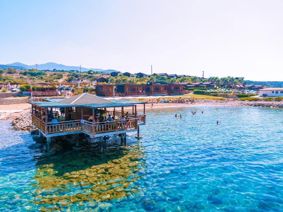 Zambak Holiday Village & Restaurant Superb Seafront Location ! Agios Georgios  Экстерьер фото